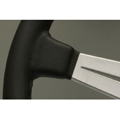 Volant Nardi Classic ND36, Cuir Noir, Branches Alu, Coutures Grises, Tulipé 40 mm, Centre Noir