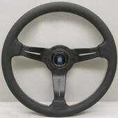 Volant Nardi Deep Corn Ø33, Cuir Noir Perforé, Branches Noires, Coutures Italia, Tulipé 50 mm