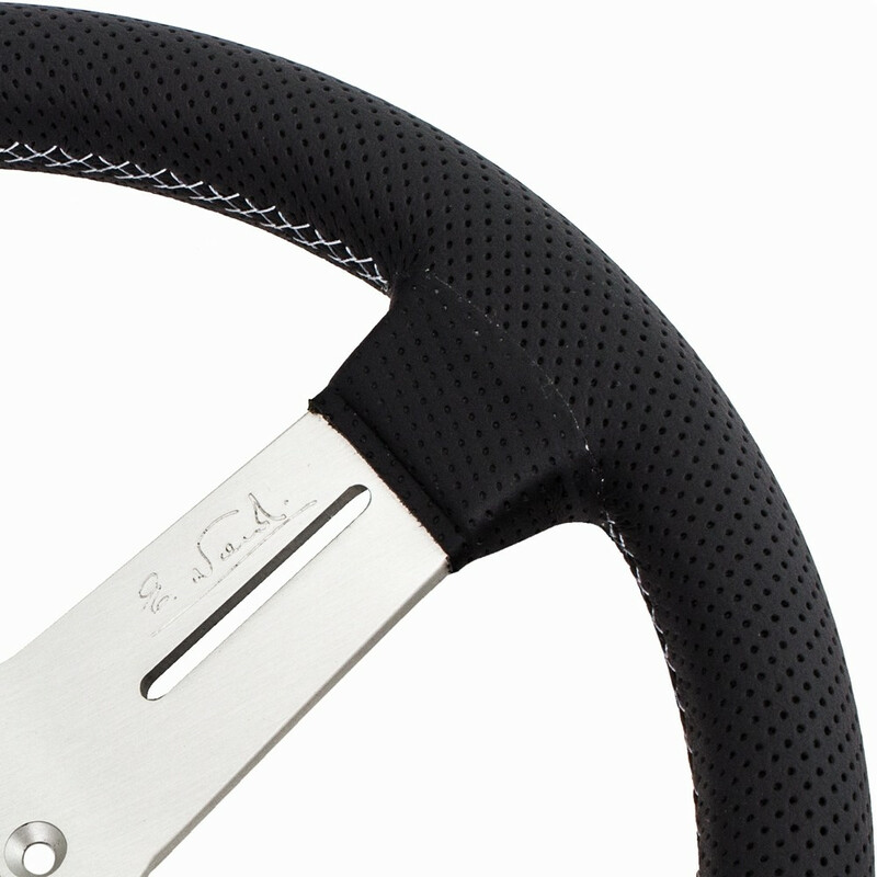 Volant Nardi Competition, Cuir Noir Perforé, Branches Alu, Coutures Grises, Tulipé 40 mm, Ø33 cm