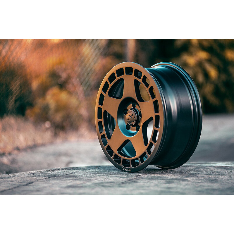 Jante Fifteen52 Turbomac 18x8.5" 5x114.3 ET30, Noir Mat (TÜV)