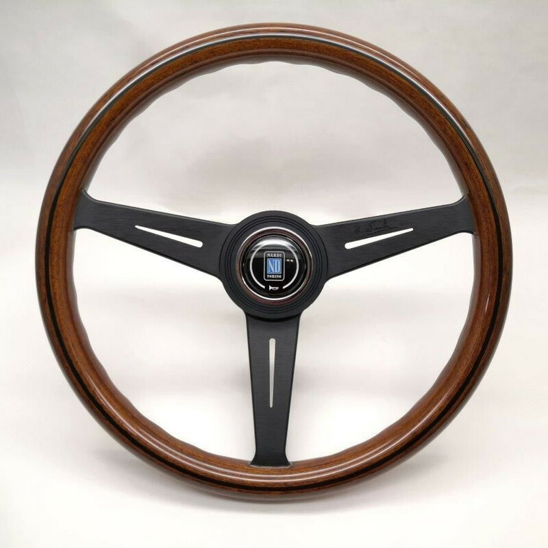 Volant Nardi Classic ND36 Bois, Branches Noires, Tulipé 25 mm