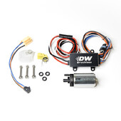 Pompe à Essence Deatschwerks DW440 440 L/h E85 avec Contrôleur C102 pour Ford Fiesta ST (14-19)