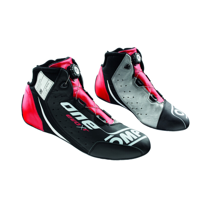Bottines OMP ONE EVO R - Noires / Argentées / Rouges (FIA)