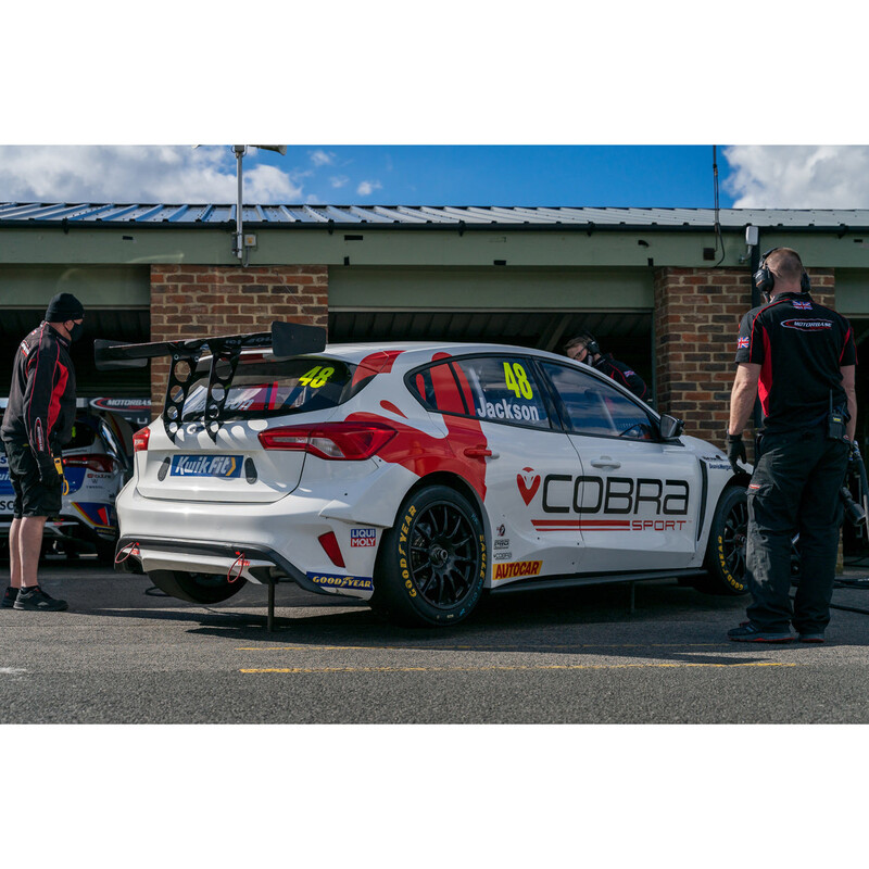 Ligne d'Echappement "Venom Box Delete" Cobra pour Ford Focus ST MK4 Break (2019+)