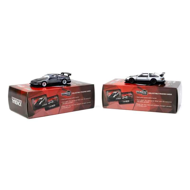 Tarmac Works 1/64 - Toyota Sprinter Trueno AE86 Widebody | Blanc / Noir + Cartes à Collectionner